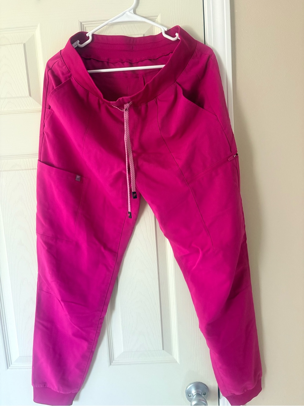 Women's Medium Fable-tics Jogger Scrub Pants